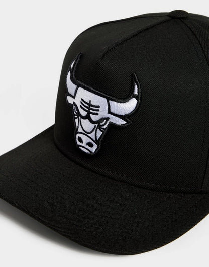 NEC-U69 (New era 950 A frame classic black/white chicago bulls snapback black/cilantro green UV osfm) 112593290