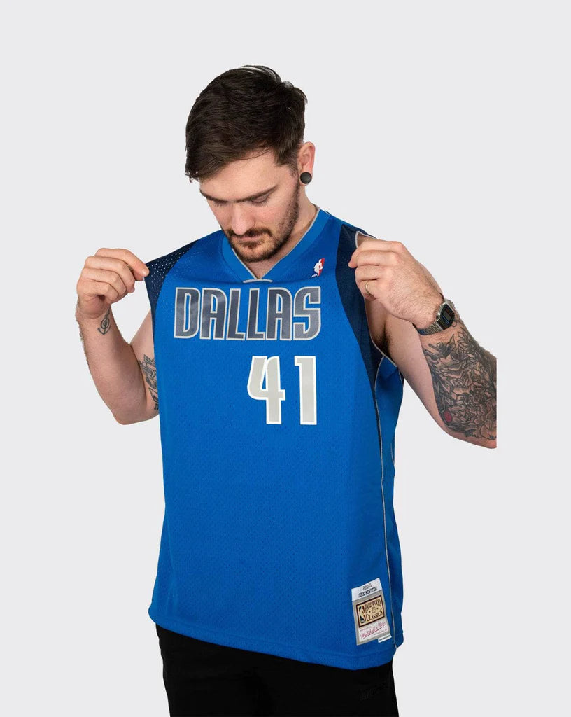 MNA-I34 (Mitchell and ness swingman jersey navs dirk 10-11 road blue) 122398695