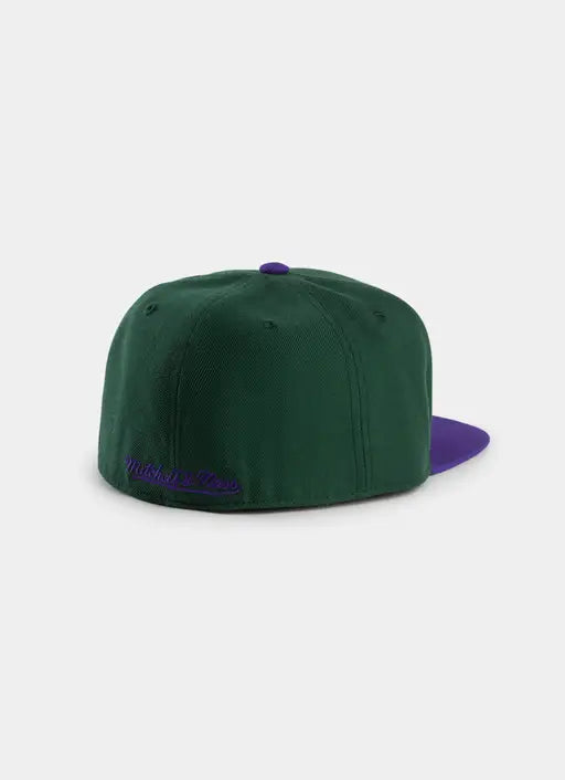 MNA-Y27 (Mitchell and ness team 2 tone 2.0 fitted hwc hat bucks green) 52392824