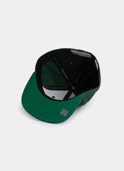 MNA-Y27 (Mitchell and ness team 2 tone 2.0 fitted hwc hat bucks green) 52392824