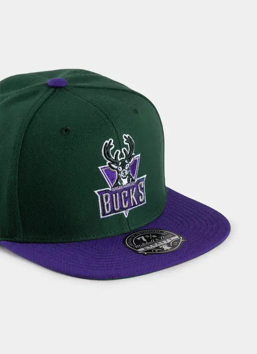 MNA-Y27 (Mitchell and ness team 2 tone 2.0 fitted hwc hat bucks green) 52392824