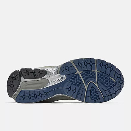 NB-Z8 (New balance 2002 D width shoes castle rock/natural indigo) 52699000
