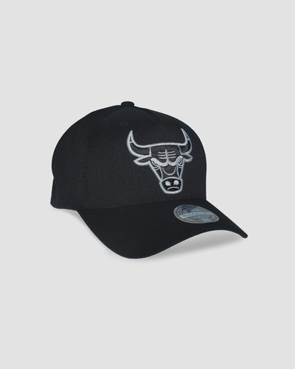 MNA-J46 (Mitchell & ness black & white bulls flex fit snapback black osfm) 92592391