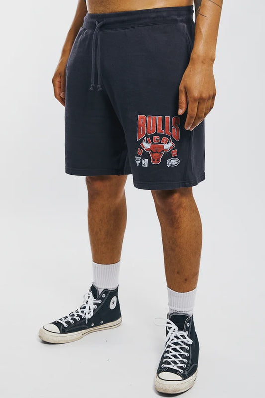 MNA-U23 (Mitchell & ness step over shorts bull faded black) 122294347