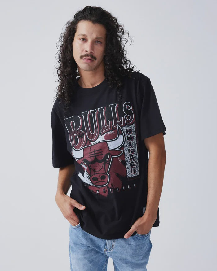 MNA-B23 (Mitchell and ness brush off tee bulls faded black) 122293478