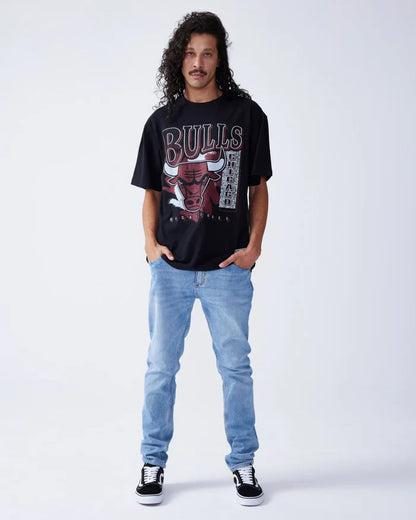 MNA-B23 (Mitchell and ness brush off tee bulls faded black) 122293478