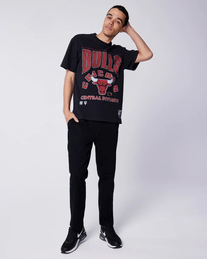 MNA-K22 (Mitchell and ness division arch tee bulls faded black) 102293478