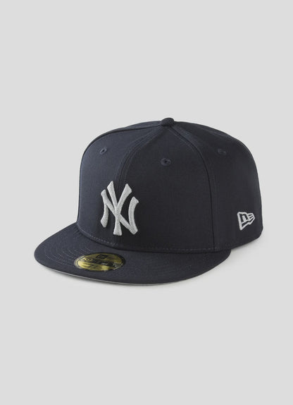 NEC-N70 (New era 5950 new york yankees reflect in official team colours fitted hat/grey UV) 112594749