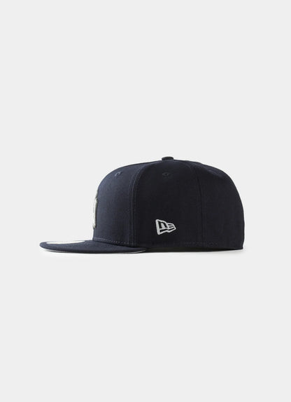 NEC-N70 (New era 5950 new york yankees reflect in official team colours fitted hat/grey UV) 112594749