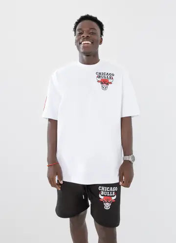 NEA-V10 (New era higher fade oversize tee chicago bulls white) 112494500