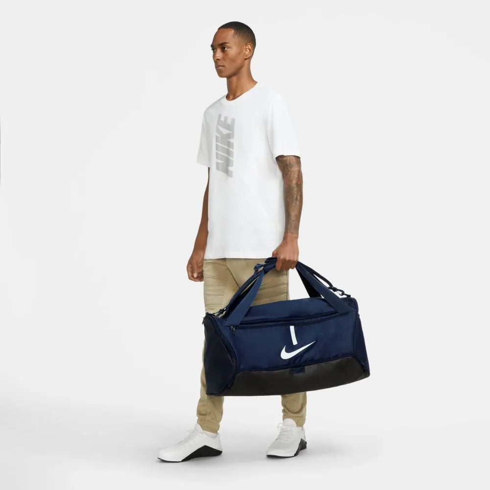 NE-T25 (Nike academy duffel bag medium midnight navy/white) 92493500