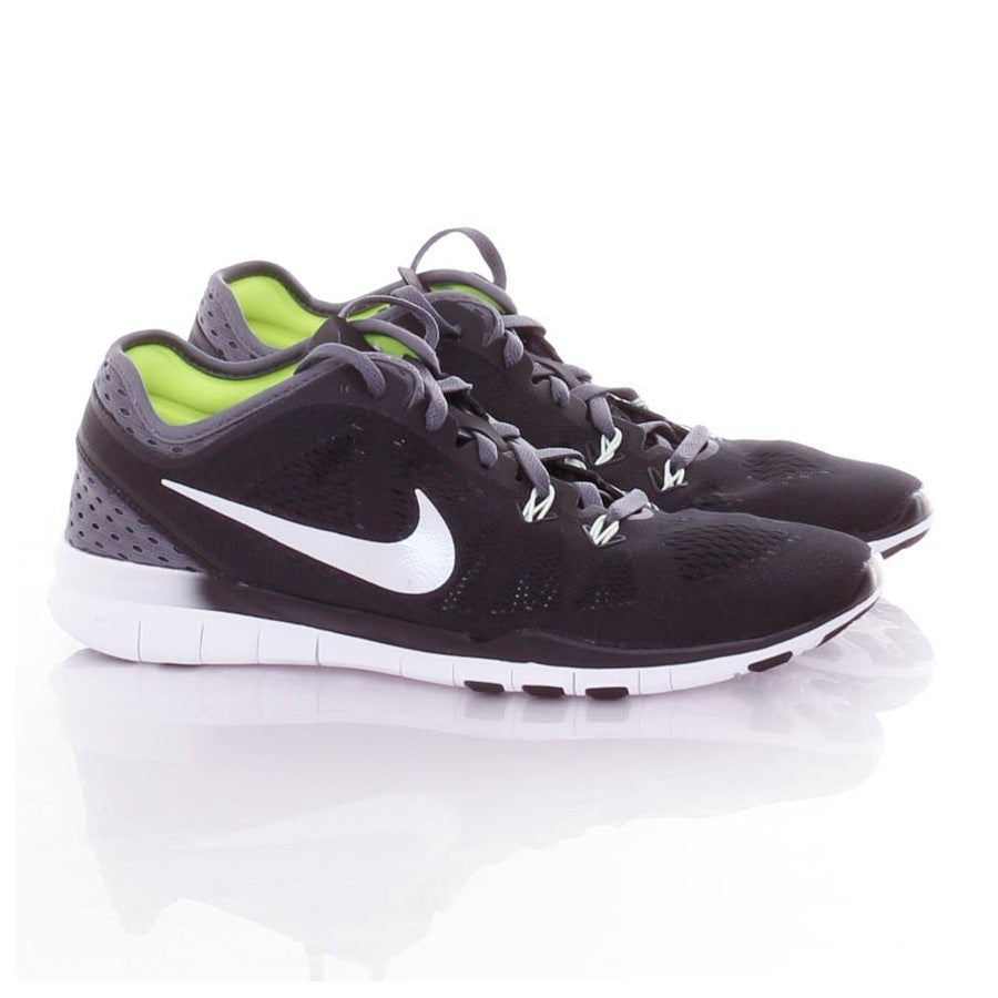 N-F76 (WMNS FREE 5.0 TR FIT - BLK/WHT/GREY) 5159750