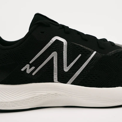 NB-I8 (New balance pro run V2 launch 2E width running shoes black/metallic silver) 32493000