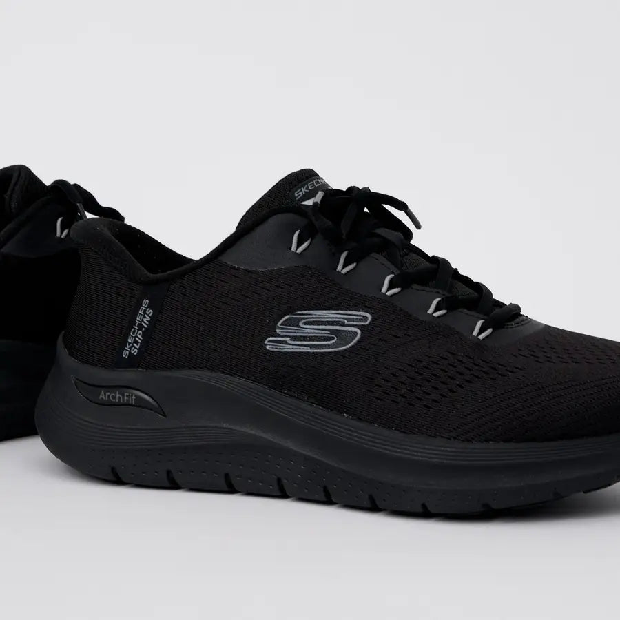 S-W12 (Skechers arch fit 2.0 lester wide fit slip in shoes black) 52698043