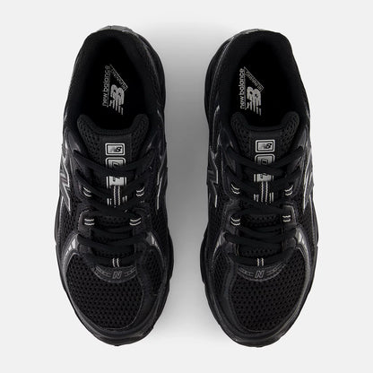 NB-D9 (New balance 740 V2 D width shoes black/silver) 52698500