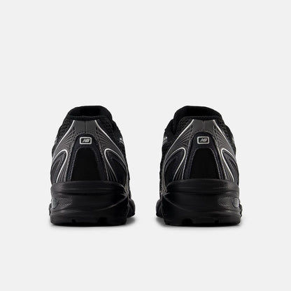 NB-D9 (New balance 740 V2 D width shoes black/silver) 52698500