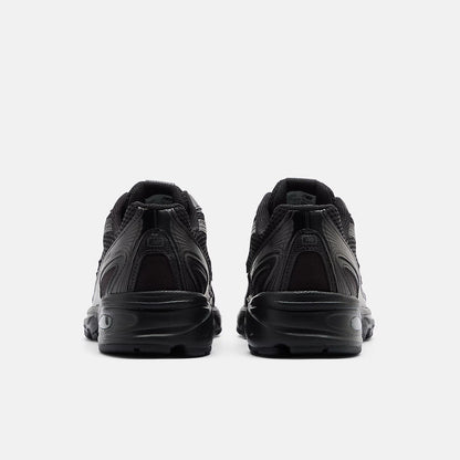 NB-E9 (New balance U740 V2 D width shoes black) 52698500
