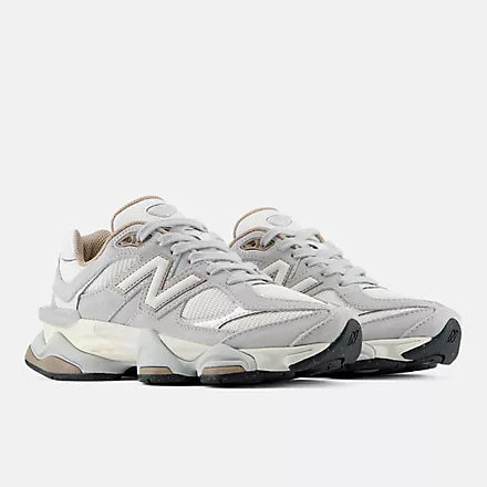 NB-M9 (New balance 9060 D width shoes driftwood/sea salt) 726911250