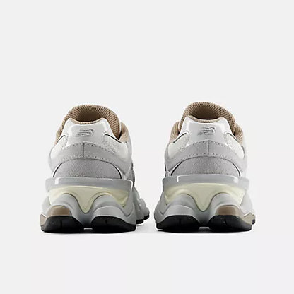 NB-M9 (New balance 9060 D width shoes driftwood/sea salt) 726911250