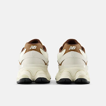 NB-P9 (New balance 9060 D width shoes breakfast tea/angora) 1026912500