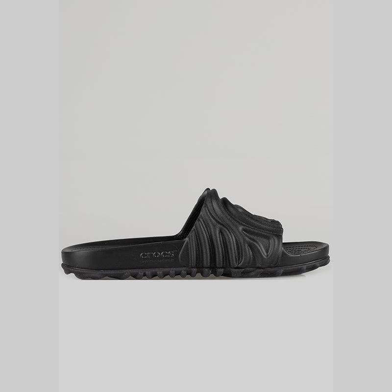 CR-G11 (Crocs salehe bembury x crocs pollex slide 'sasquatch' black)