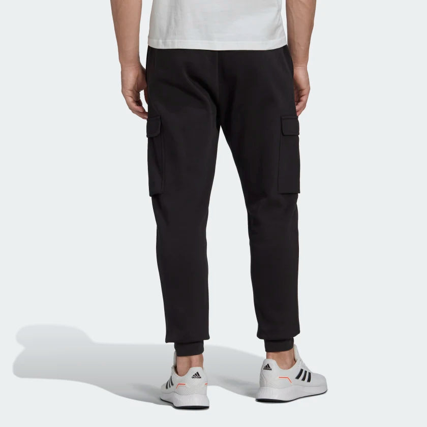 AA-D15 (Adidas essentials fleece regular tapered cargo pants black/white) 72294605 ADIDAS