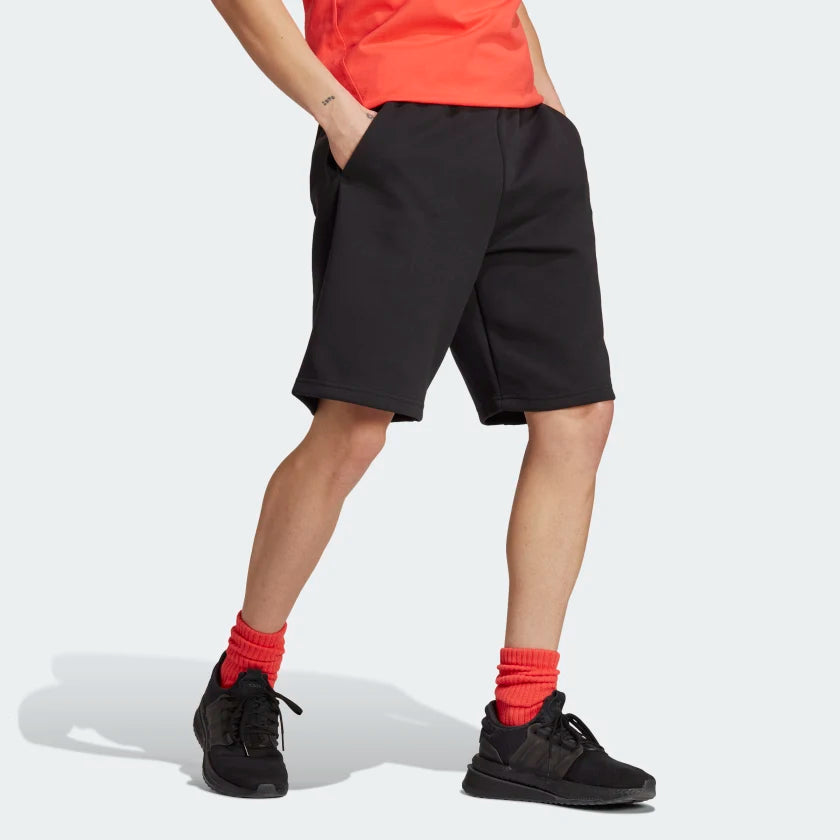 AA-I19 (Adidas future icons badge of sport shorts black/bright red) 32293585 ADIDAS