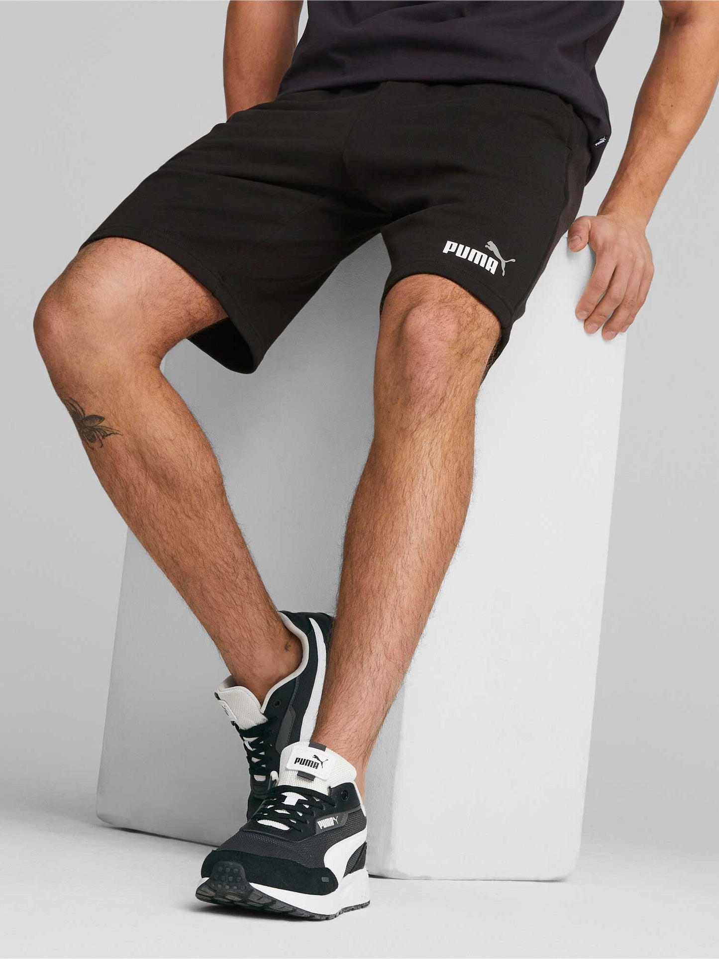 PA-E8 (Puma essentials + 2 col 10"shorts black/white) 52393000 PUMA