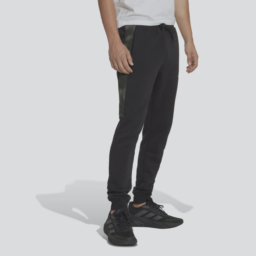 AA-A15 (Adidas essential camo print fleece pants black) 72294605 ADIDAS
