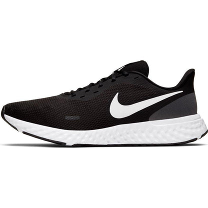 N-T112 (Nike Revolution 5 blk/wht) 121995627 - Otahuhu Shoes