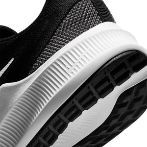N-Y118 (Nike downshifter 10 gs black/white) 12195115 - Otahuhu Shoes