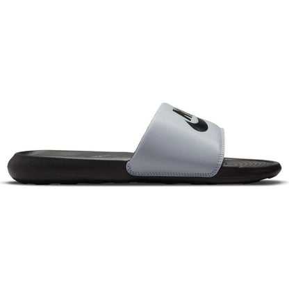 N-C123 (Nike victori one slide wolf grey/black) 72192558 - Otahuhu Shoes