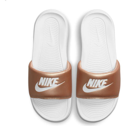 N-Z122 (W nike victori one slide metallic red bronze/white) 72192558 - Otahuhu Shoes