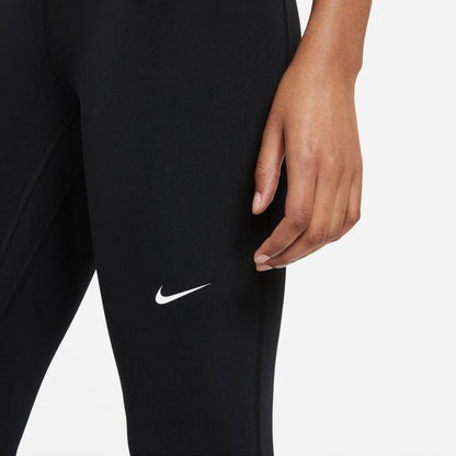 NA-B30 (W Nike pro 365 tight crop black/white) 32193069 - Otahuhu Shoes