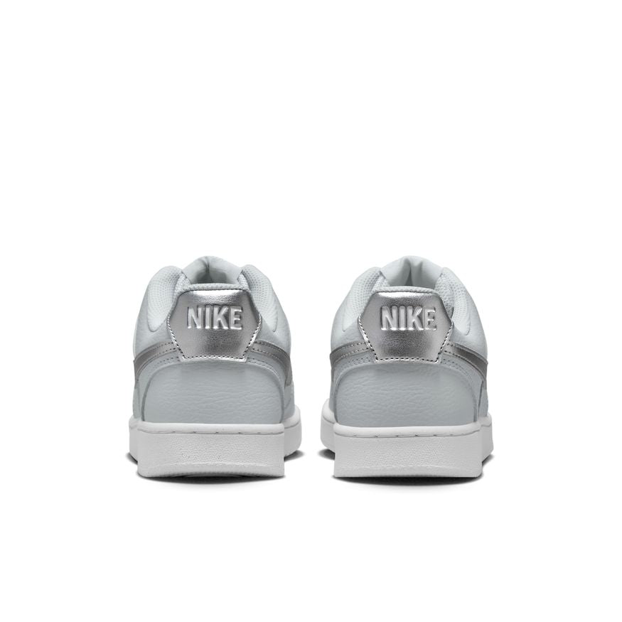 N-U131 (Nike womens court vision lo nn pure platinum/metallic silver/white) 102296138 NIKE