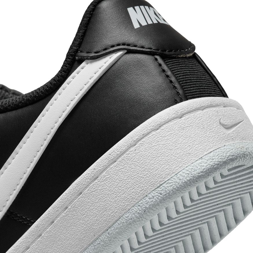 N-E134 (Nike womens court royale 2 black/white) 12394604 NIKE