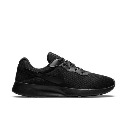 N-A132 (Nike womens tanjun black/black) 102296138 NIKE