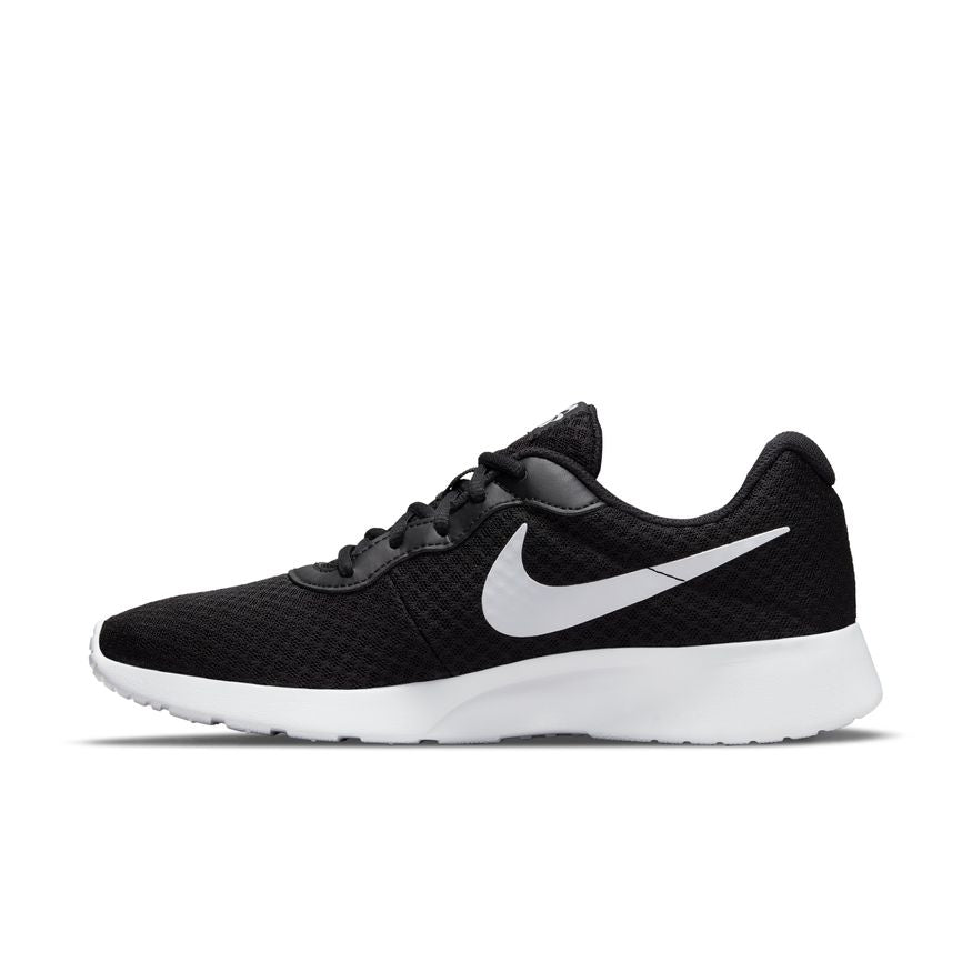 N-X131 (Nike womens tanjun black/white) 102296138 NIKE