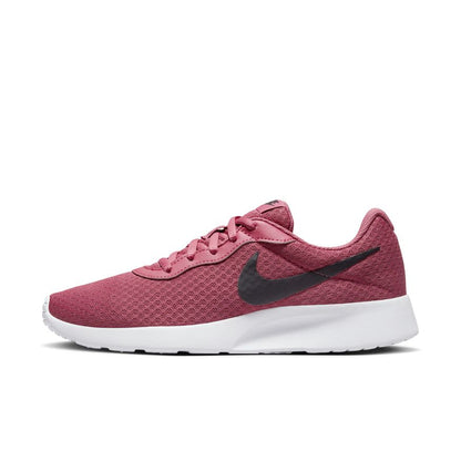 N-X134 (Nike womens tanjun desert berry/black/white) 22396138 NIKE