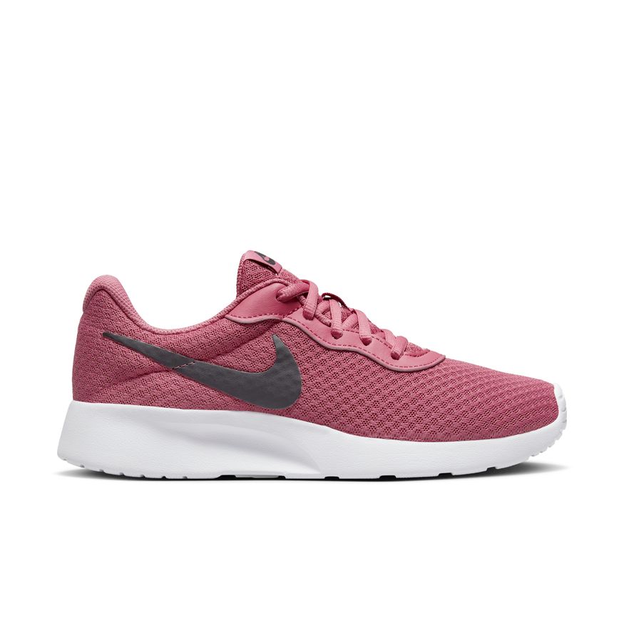 N-X134 (Nike womens tanjun desert berry/black/white) 22396138 NIKE