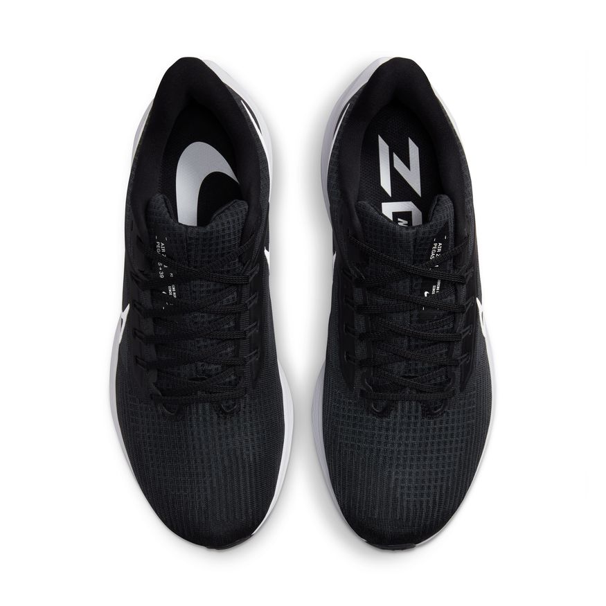 N-Q134 (Nike air zoom pegasus 39 4E width black/white) 223910230 NIKE