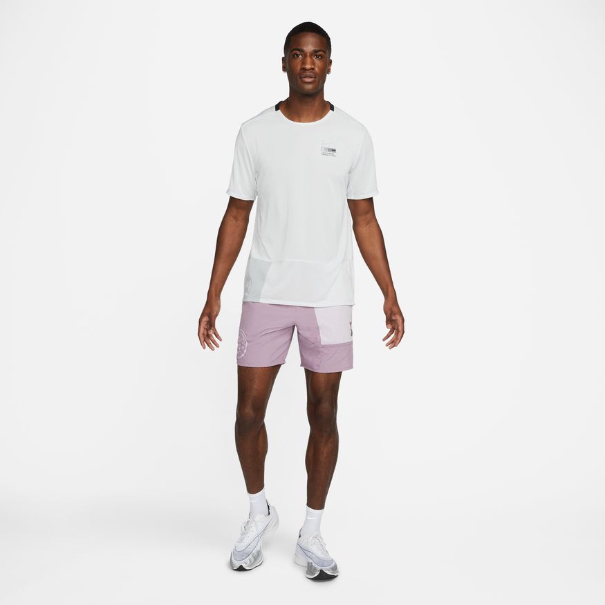 NA-Z35 (M nike drifit wild run rise 365 short sleeve tee photon dust/light grey)  32294092 NIKE