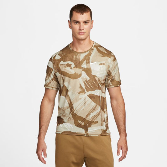 NA-K41 (Nike dri fit miler short sleeve camo tee hazel rush/reflective silver) 122293581 NIKE