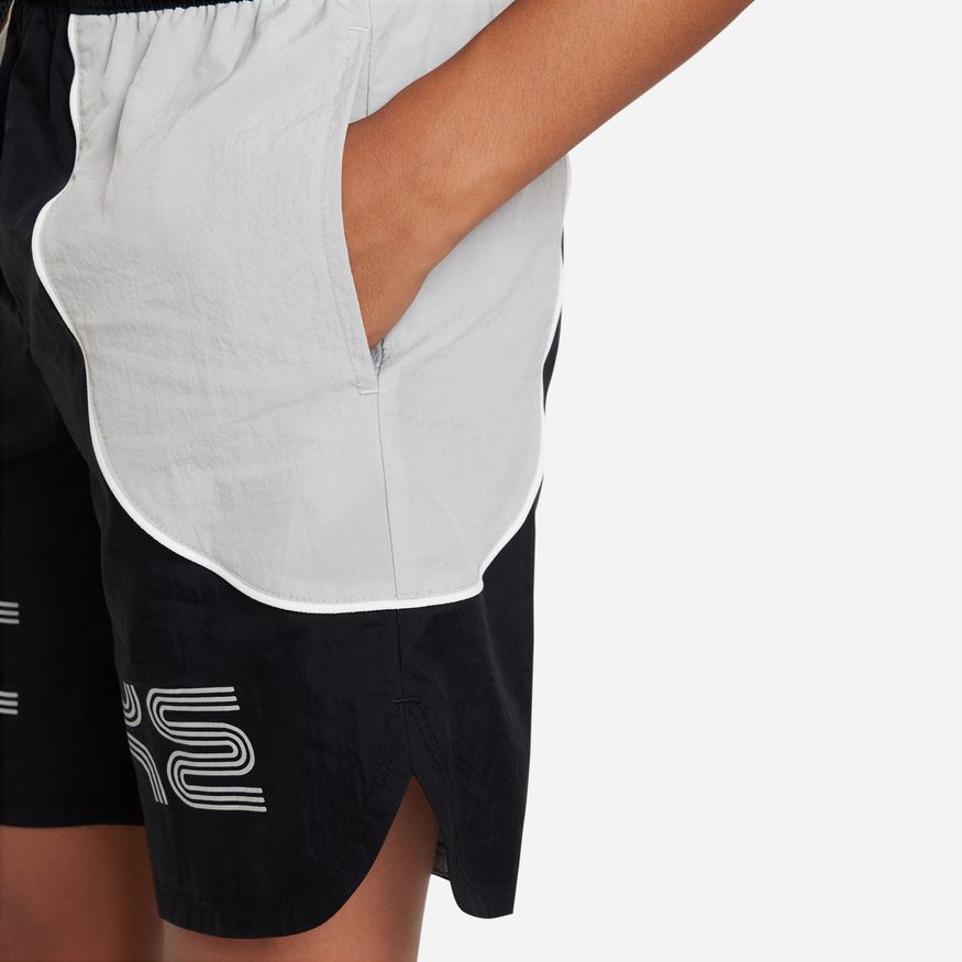 NA-Q41 (Nike Sportswear Amplify Big Kids' (Boys') Woven Shorts BLACK/LT SMOKE GREY) 12393069 NIKE