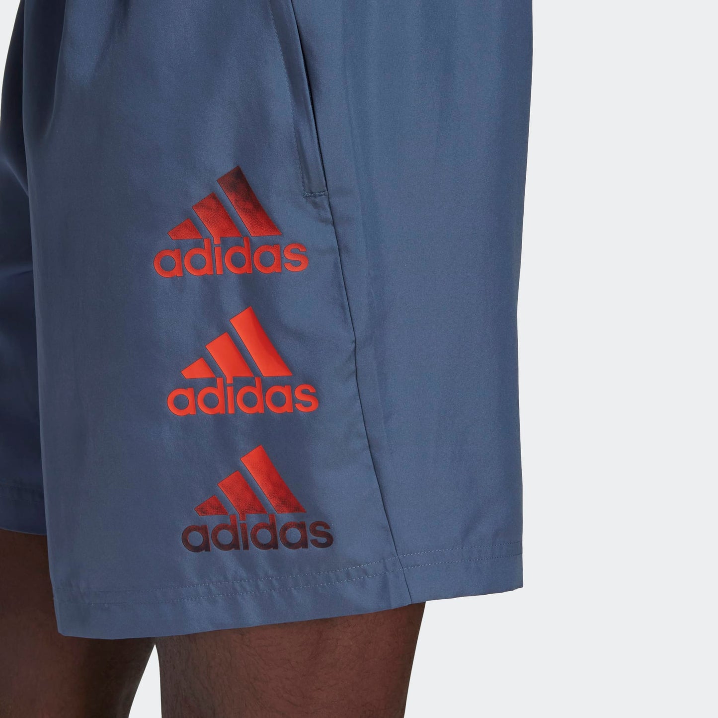 AA-S17 (DESIGNED TO MOVE LOGO SHORTS Wonder Steel) 12392560 ADIDAS