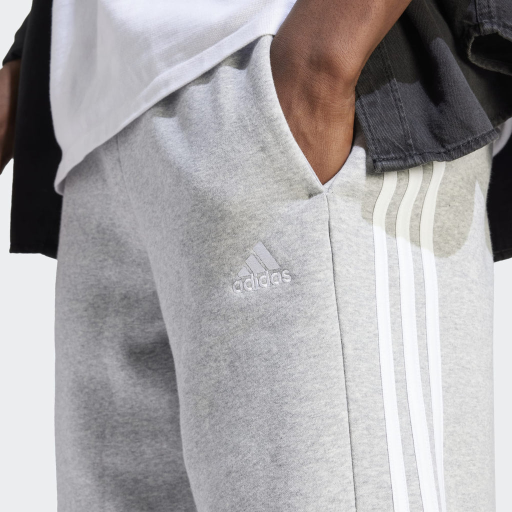 AA-R22 (Adidas 3 stripes essentials fleece shorts meadium grey/heather) 122393585