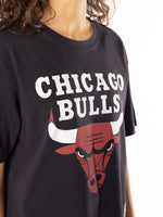 MNA-L18 (Vintage back to back tee bulls faded black MNCG0047) 12293695 MITCHELL AND NESS