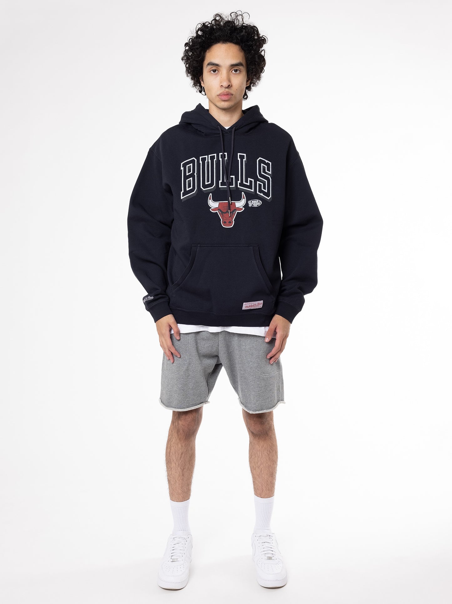 MNA-U20 (Vintage keyline logo hoody bulls faded black) 72294261 MITCHELL AND NESS