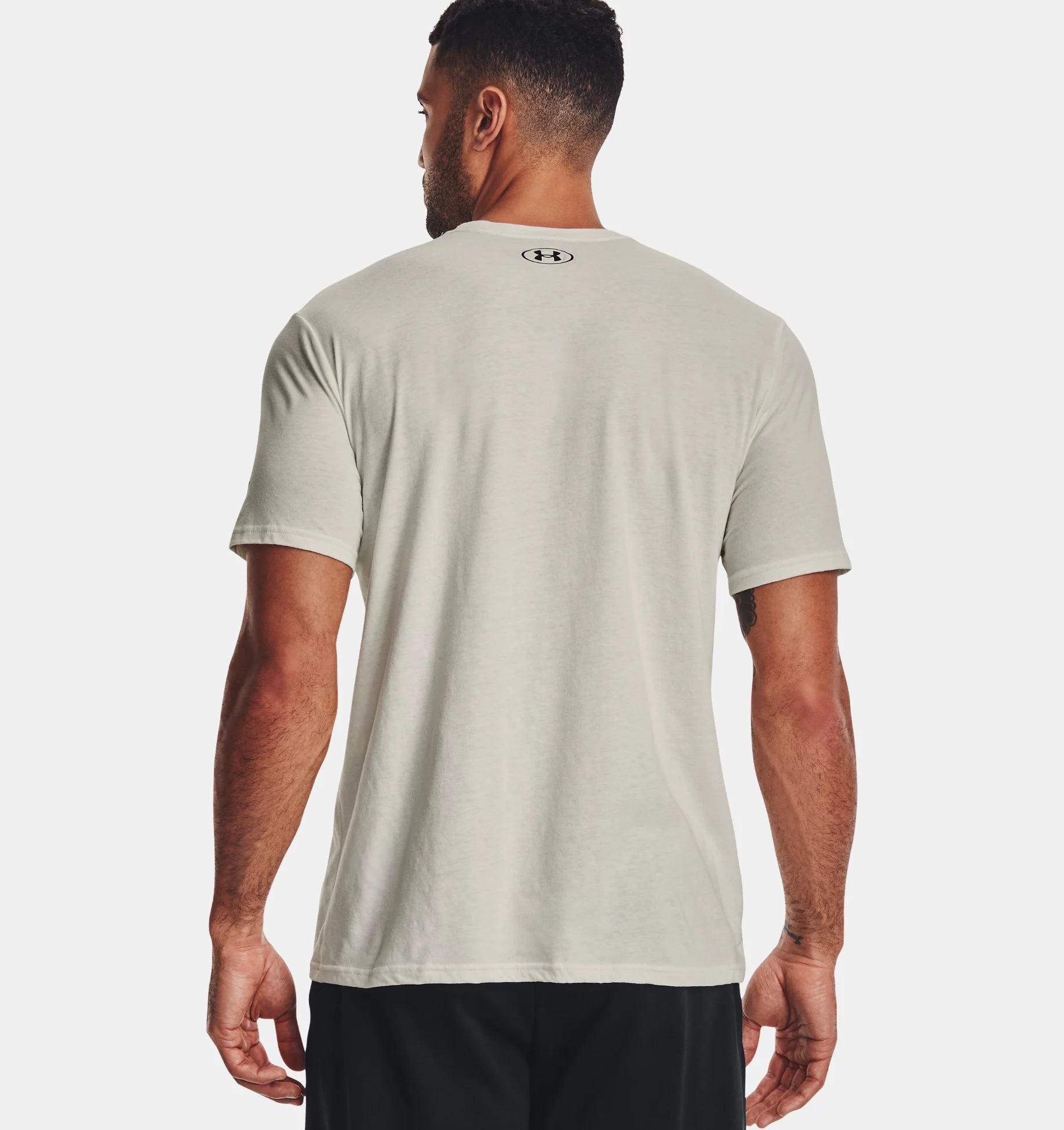 UAA-H9 (Under armour mens project rock brahma bull short sleeve tee ivory/black) 32292173 UNDER ARMOUR