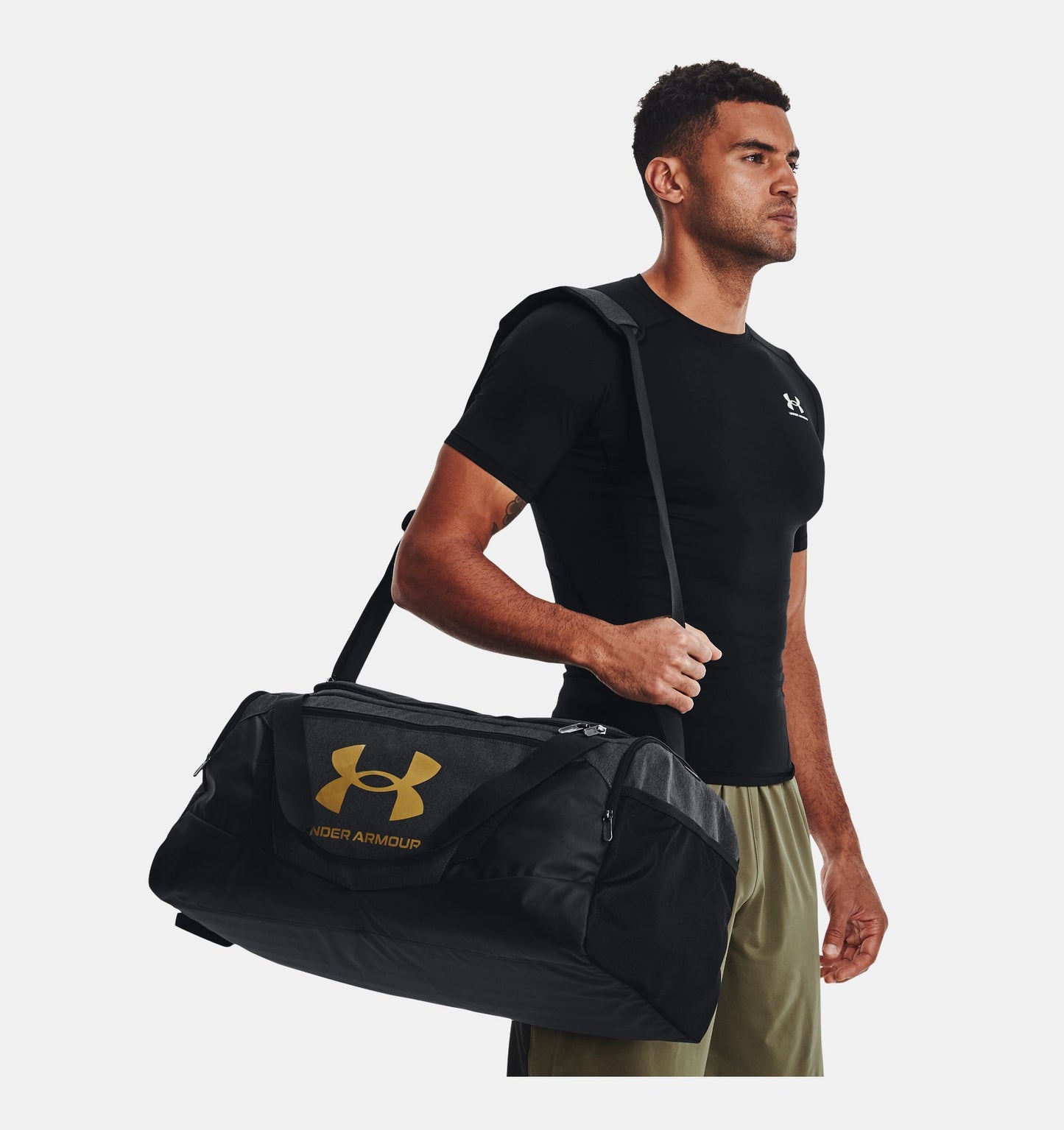 UAE-T2 (Under armour unisex undeniable 5 duffel medium black/medium heather/metallic gold) 102393695